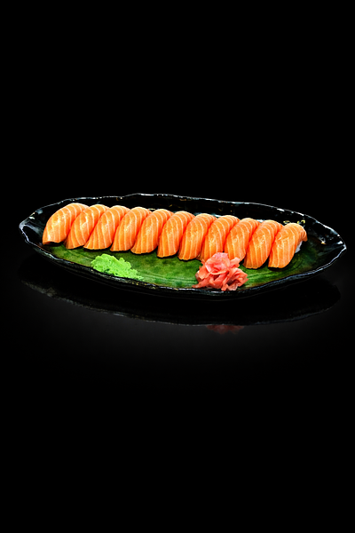 11 bitar lax nigiri